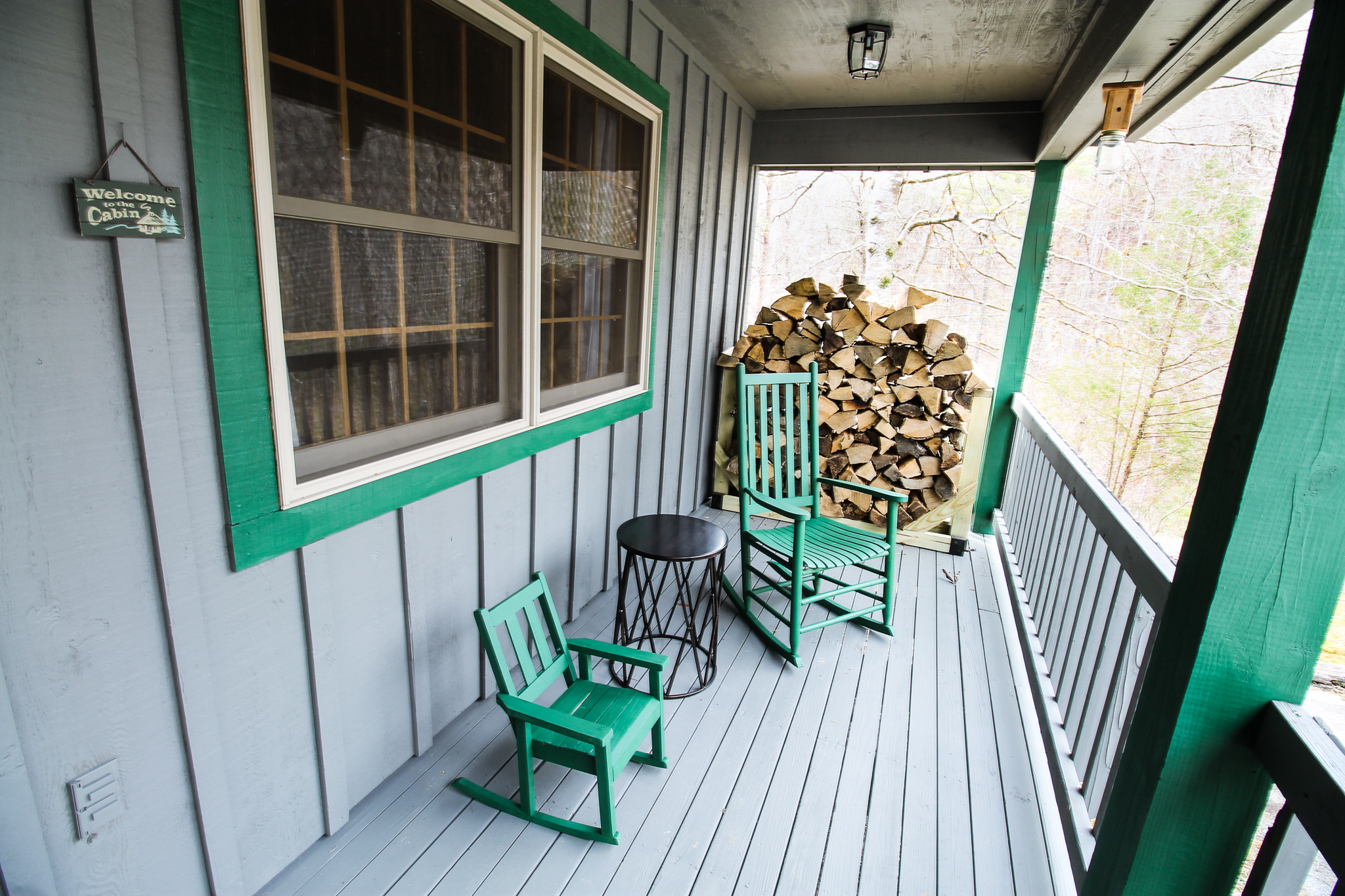 Cabin renovation | cozy mountain porch